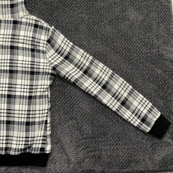 Volcom Scout Women’s Black & White Flannel Zip Up Jacket - Picture 10 of 16